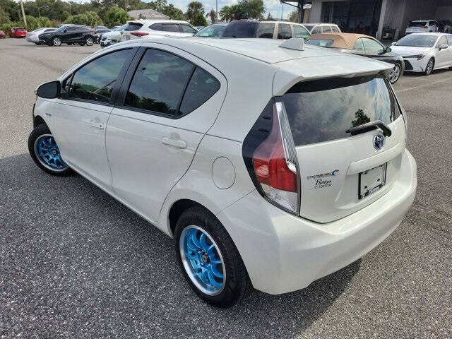 2016 Toyota Prius c Two