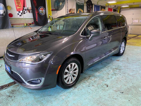2017 Chrysler Pacifica Touring Plus