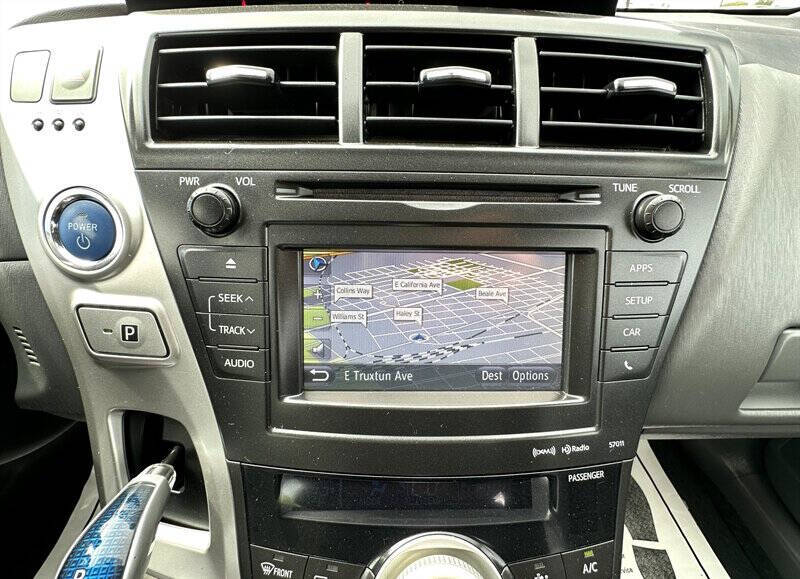2014 Toyota Prius v Two