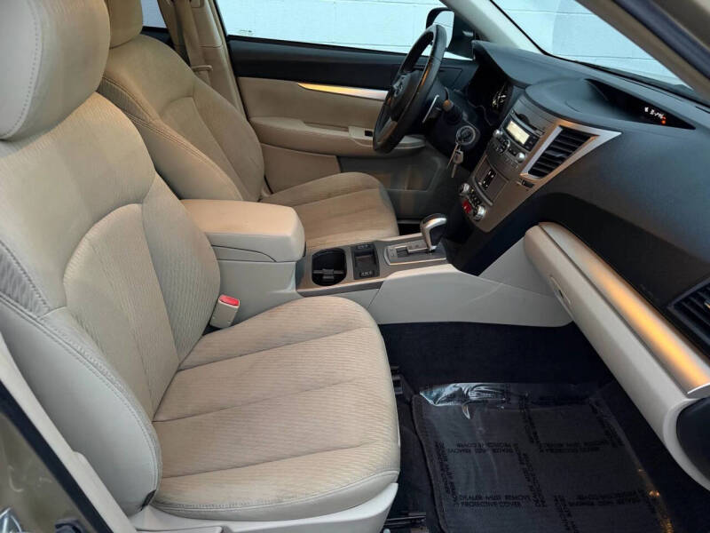 2010 Subaru Outback 2.5i Premium