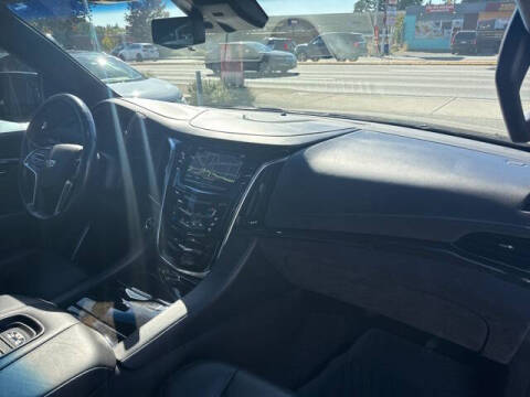 2019 Cadillac Escalade ESV Platinum