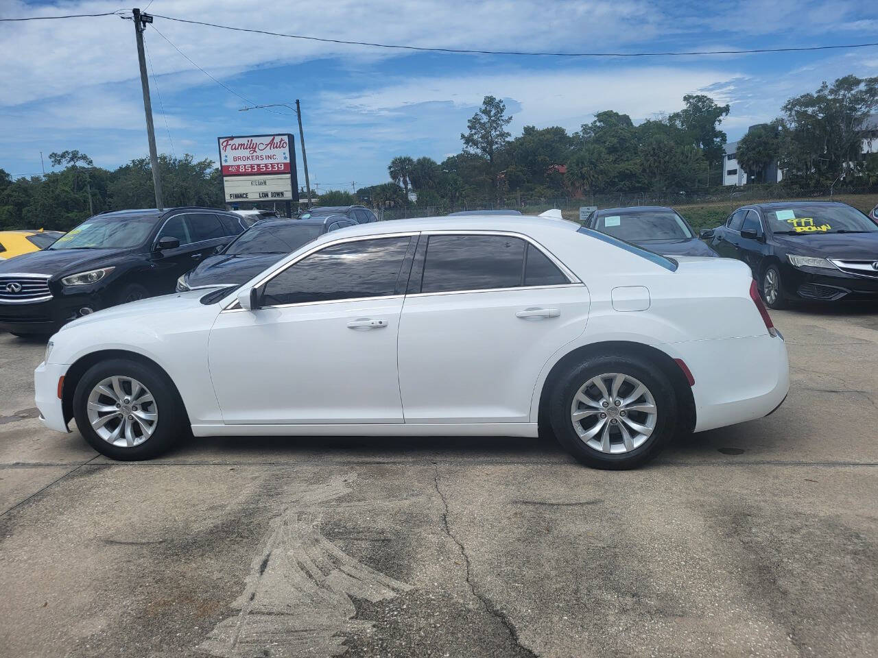 2016 Chrysler 300 for sale at FAMILY AUTO BROKERS in Longwood, FL