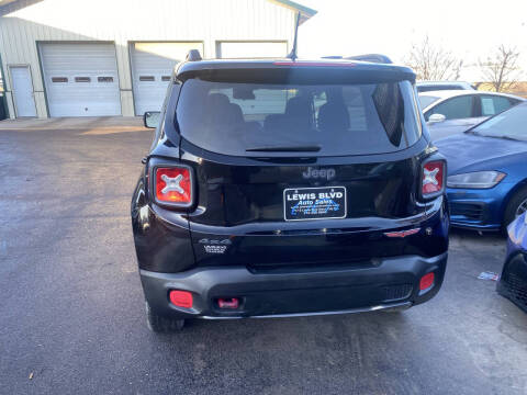 2017 Jeep Renegade Trailhawk