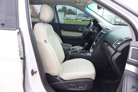 2017 Ford Explorer Platinum