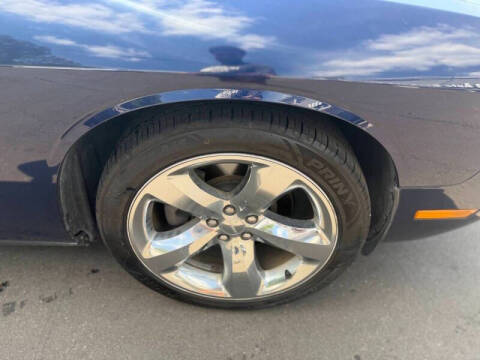 2013 Dodge Challenger R/T Plus