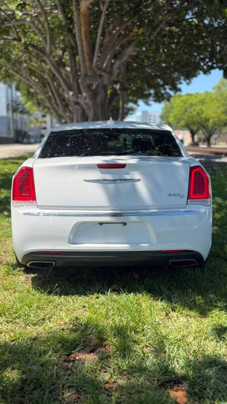2015 Chrysler 300 C