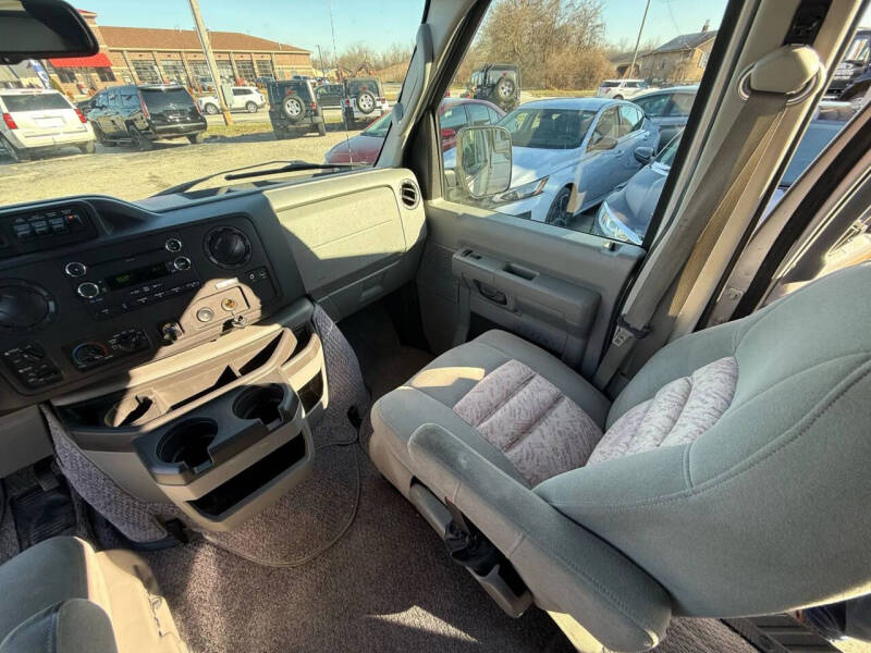 2014 Ford E-Series E-150