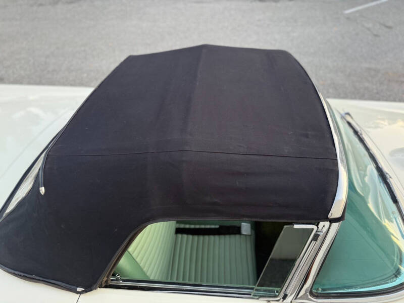 1957 Ford Thunderbird