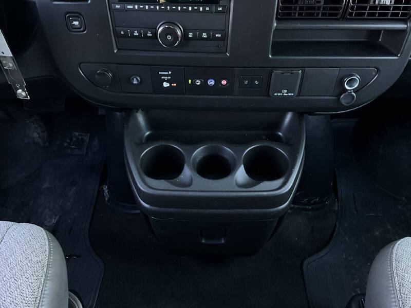 2024 Chevrolet Express LT 3500