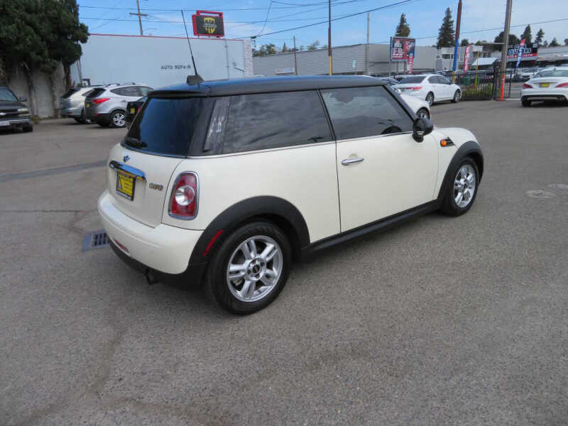 2011 MINI Cooper