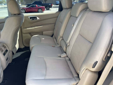 2019 Nissan Pathfinder S