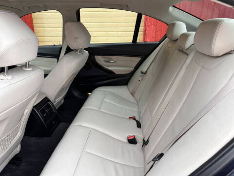 2016 BMW 3 Series 320i