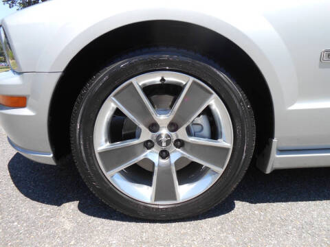 2007 Ford Mustang GT Deluxe