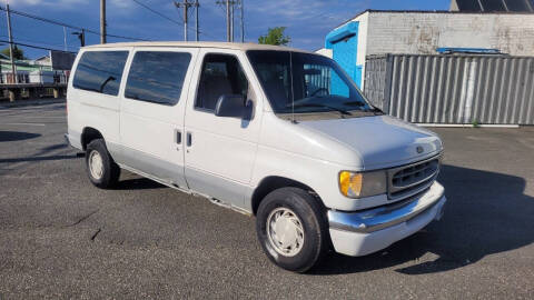 2000 Ford E-150 Chateau
