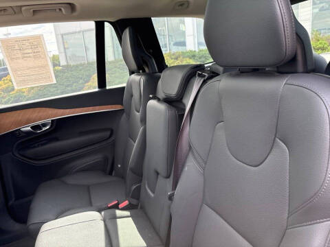 2025 Volvo XC90 B6 Plus Bright Theme 7P