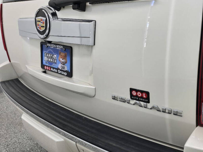 2013 Cadillac Escalade Luxury