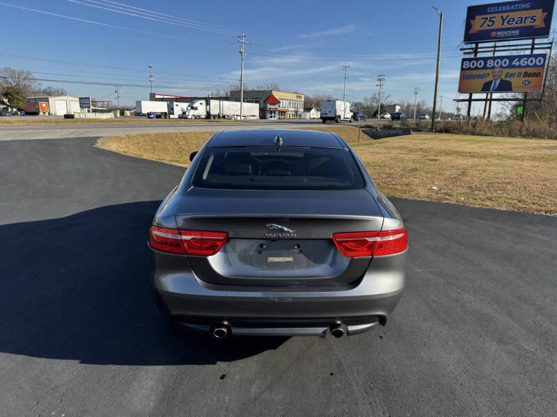 2017 Jaguar XE 25t Premium