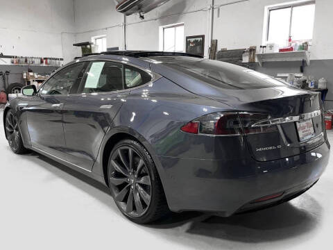 2016 Tesla Model S 75D