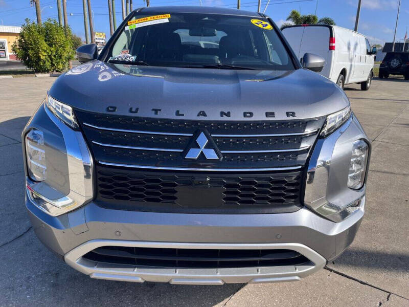 2024 Mitsubishi Outlander SE