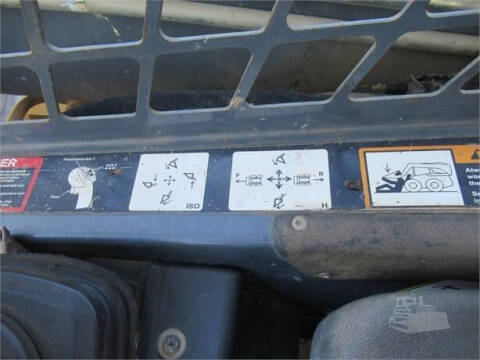 2010 John Deere 323D