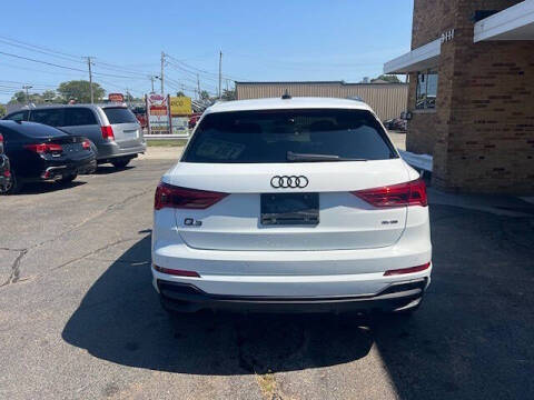 2024 Audi Q3 quattro S line Prem Plus 45 TFSI