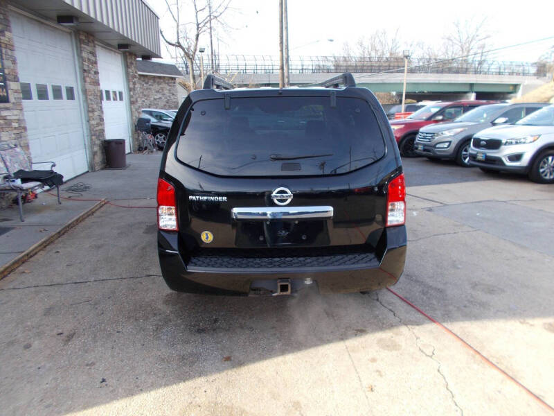 2011 Nissan Pathfinder S