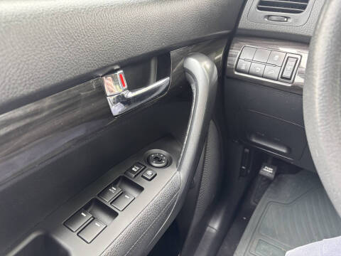 2013 Kia Sorento LX