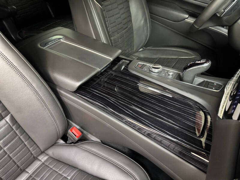 2023 Cadillac Escalade-V ESV