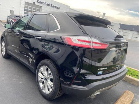 2020 Ford Edge Titanium