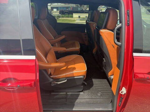 2025 Chrysler Pacifica Pinnacle