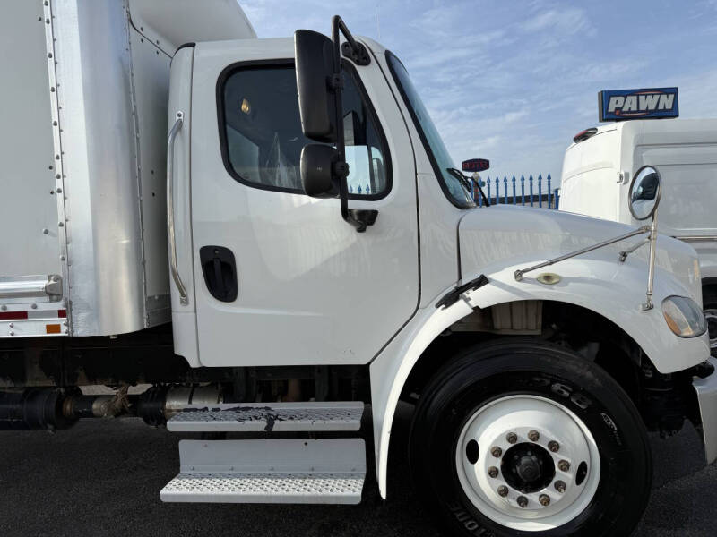 2017 Freightliner M2 106