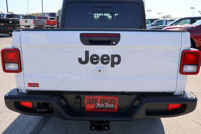 2023 Jeep Gladiator Sport S