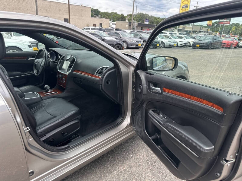 2014 Chrysler 300
