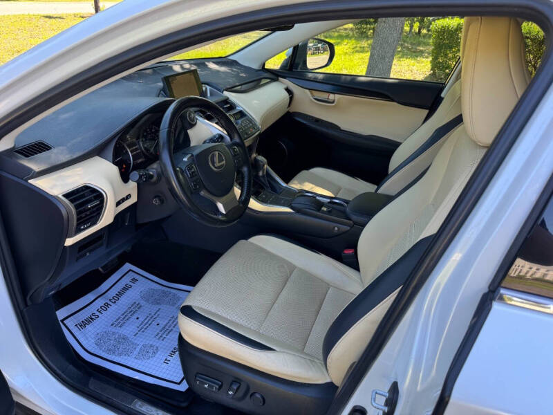2017 Lexus NX 200t