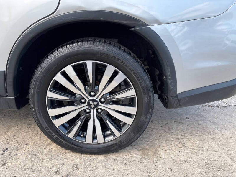 2019 Mitsubishi Outlander SE