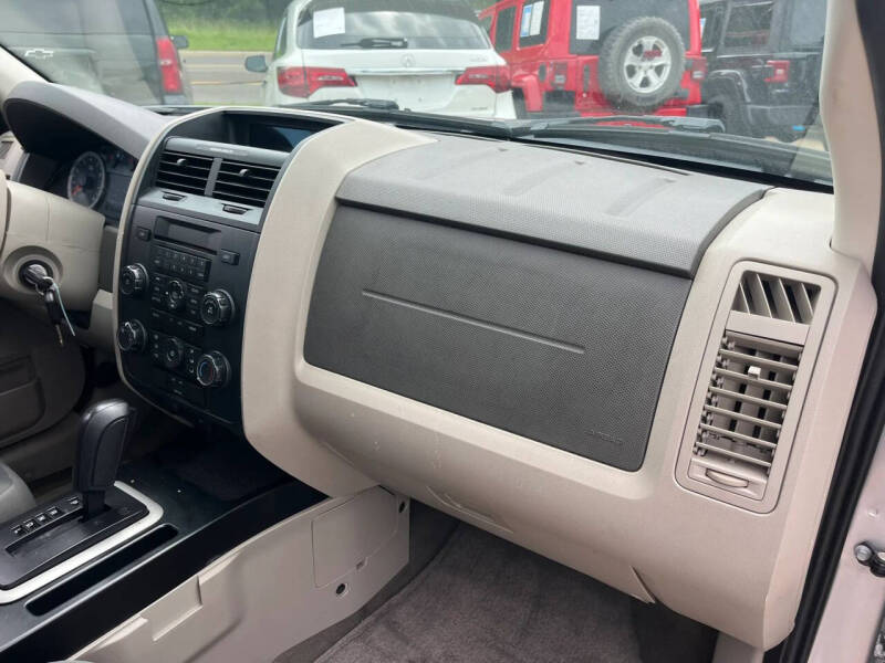 2011 Ford Escape XLS