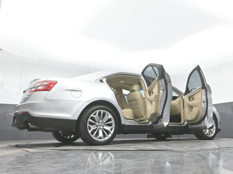 2018 Ford Taurus Limited