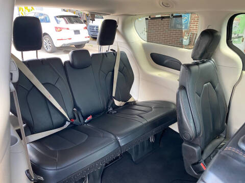 2020 Chrysler Pacifica Touring L