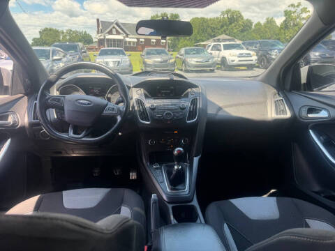2017 Ford Focus ST