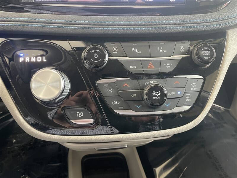 2021 Chrysler Pacifica Touring