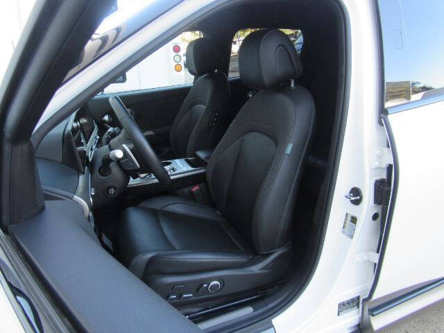 2024 Genesis GV60 Standard