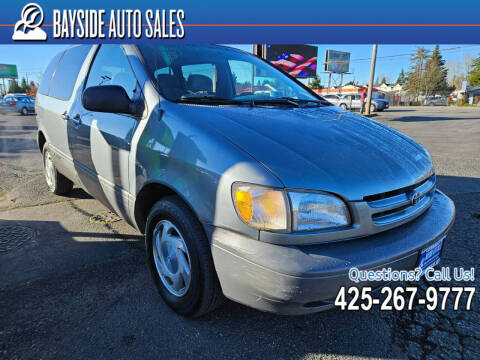 1998 Toyota Sienna for sale at BAYSIDE AUTO SALES in Everett WA