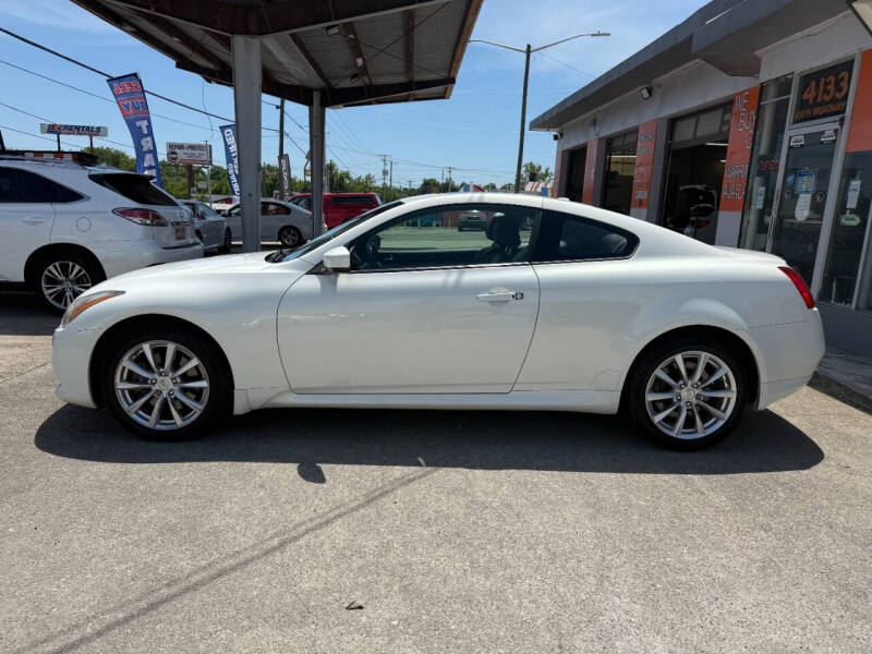 2011 Infiniti G37 Coupe x