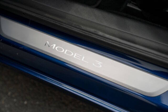 2020 Tesla Model 3 12