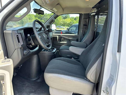 2023 GMC Savana 2500