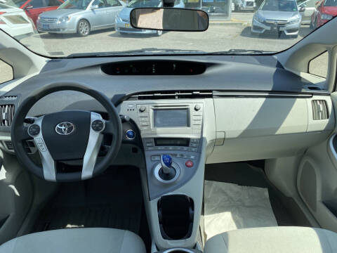 2012 Toyota Prius Three