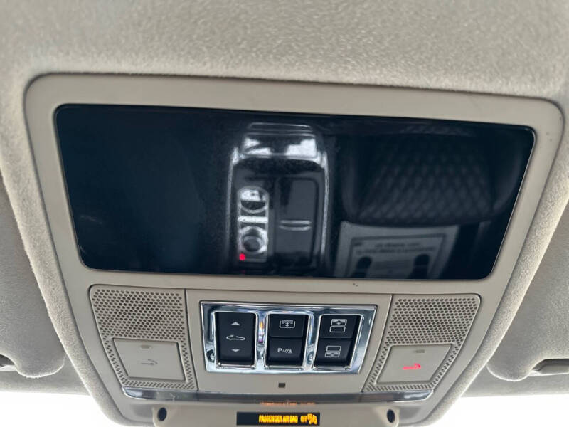 2016 Jaguar XJL Portfolio