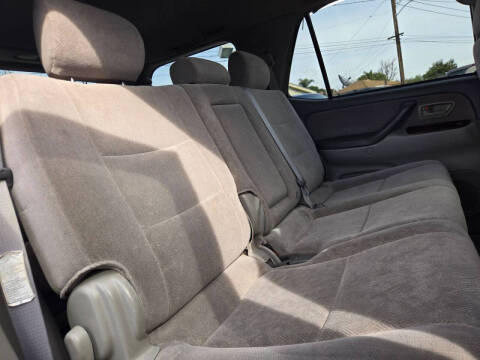 2003 Toyota Sequoia SR5
