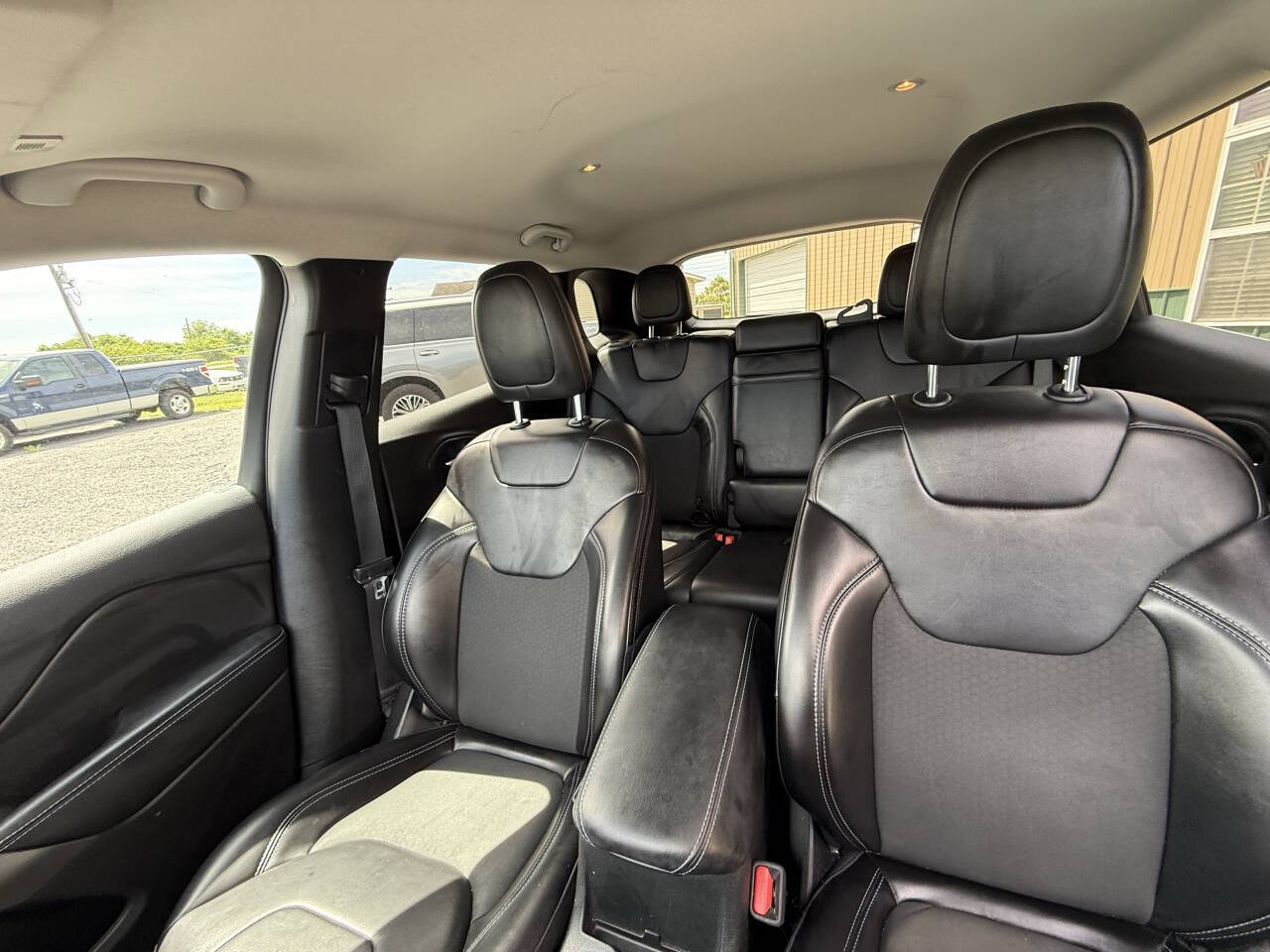Black 2019 Jeep Cherokee Latitude Plus Latitude Plus 4dr SUV 2