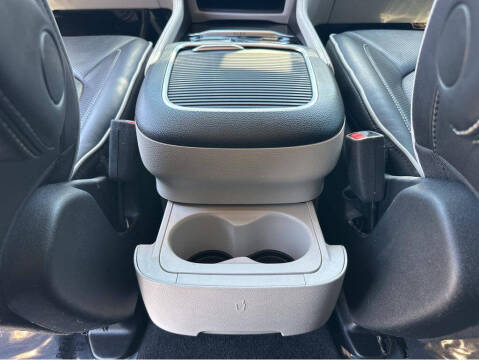 2022 Chrysler Pacifica Hybrid Limited